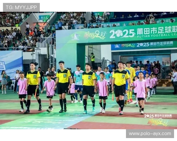 足球的发展必须以球星为中心推动联赛精彩和观众热情