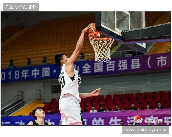 重庆足球场野球球星成名背后的故事与成长轨迹分析